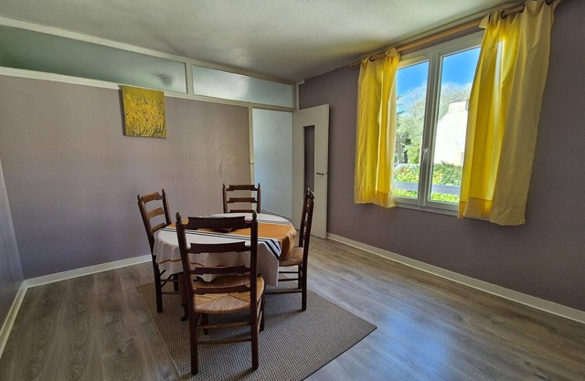 Apartment in Arromanches near Sandy Beach