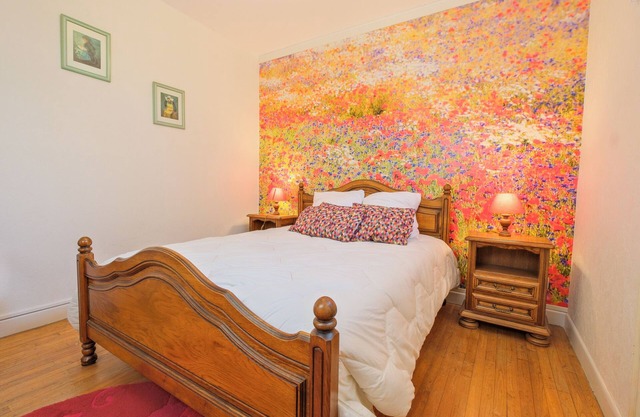 Apartment 'Gîte De Monplaisir' with Private Garden and Wi-Fi