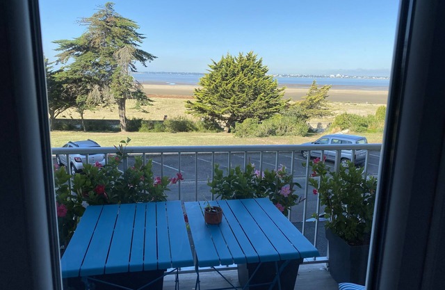 Apartment 4 People sea view and City Center on foot
