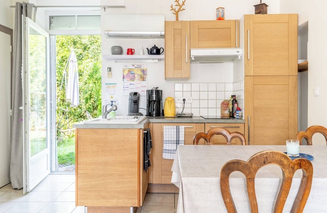 Apartment 'Gite De La Haute Rue' with Private Terrace, Private Garden and Wi-Fi