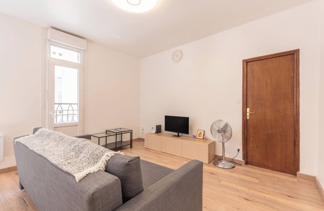 Apartment 'Grottes De Lourdes - 4 Pers' with Wi-Fi