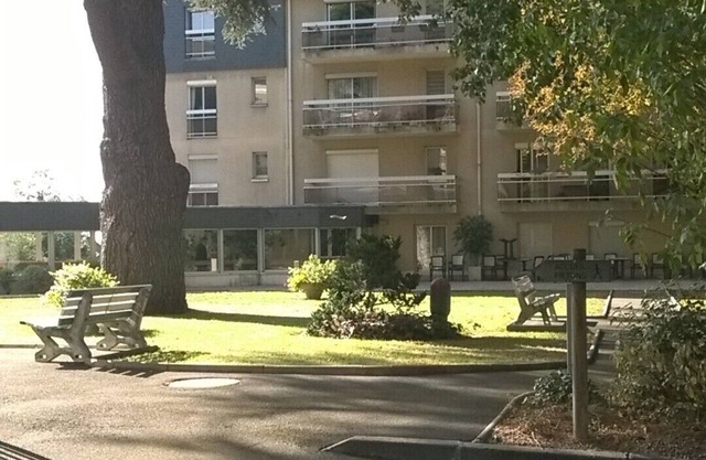 Apartment in a Richmond hill residence