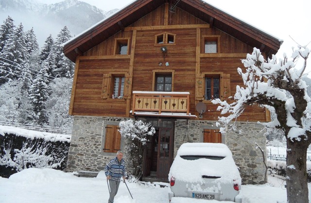 Apartment in chalet located 2.5 km from the center of Chamonix, for 2 to 4 people