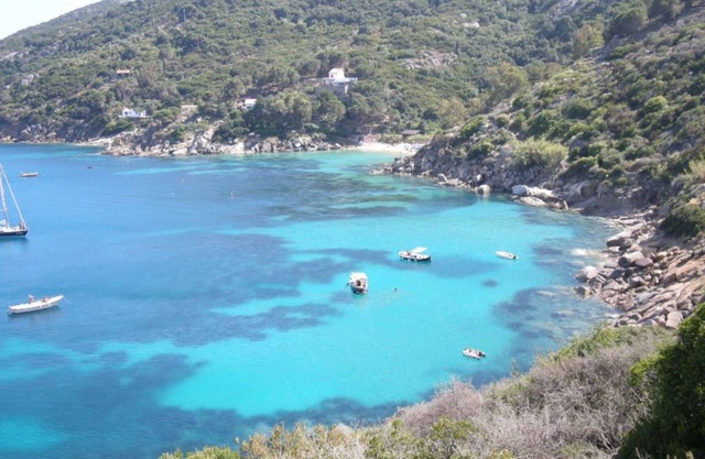 Apartment in Giglio Castello with 2 bedrooms sleeps 5
