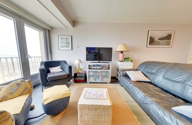 Apartment in Middelkerke with Sea View