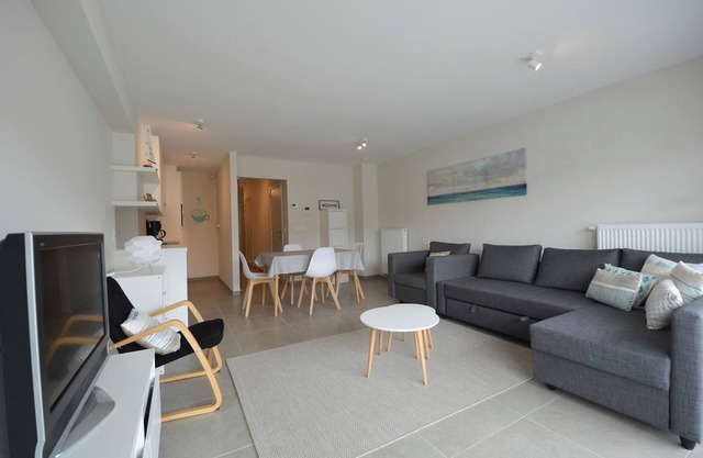 Apartment in Oostduinkerke near the Beach