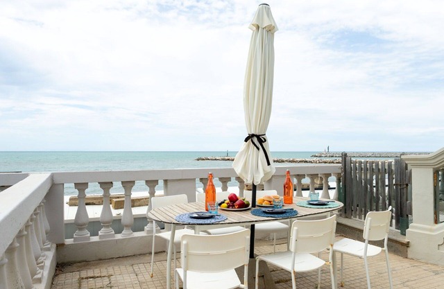 Apartment in San Vincenzo with 2 bedrooms sleeps 6