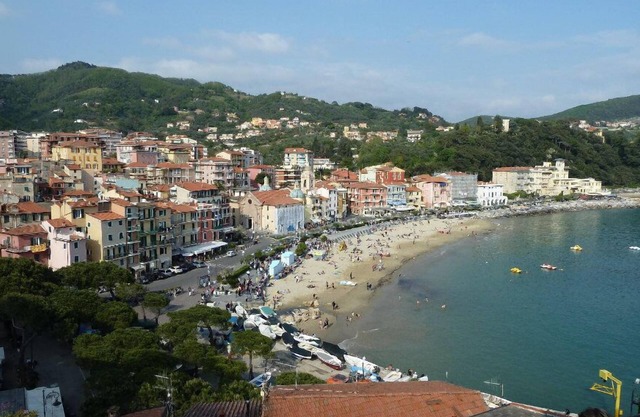 apartment in St. terenzo-lerici 100 m from the sea
