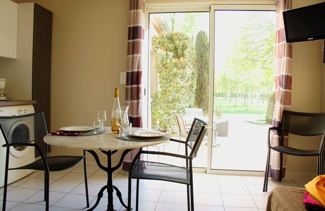 Apartment in the heart of Vaucluse close to the tourist attractions of Vaucluse
