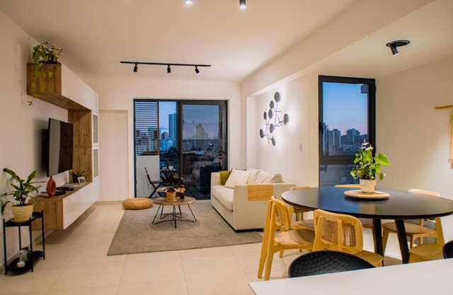 Apartment in the city center with incredible views!