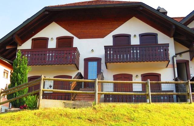 APARTMENT IN THE MOUNTAINS "LARICI"