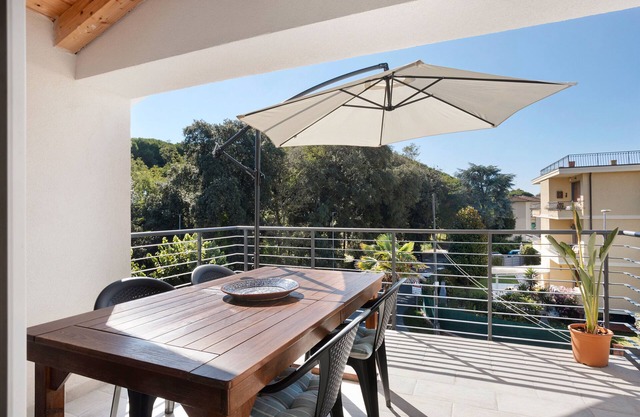 Apartment 'La Terrazza di Elisabetta' with Private Terrace, Balcony and Air Conditioning