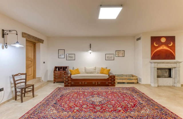 Apartment 'Le Colonie - Boschetto' with Private Terrace, Shared Garden and Wi-Fi