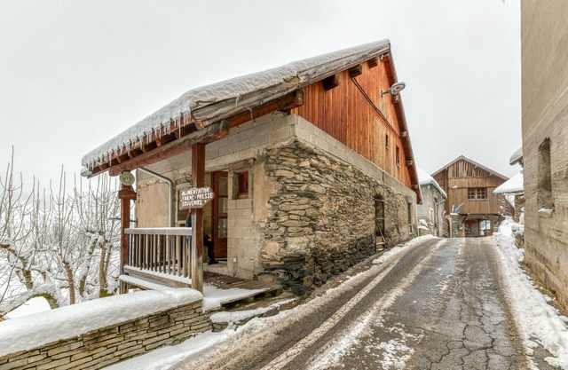 Apartment "Magnimon 2 - The Rustic Charm" with Mountain View, Private Terrace and Wi-Fi