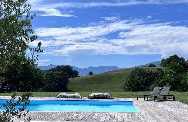 Apartment 'Maison Biscaya 4 Pers 2e Étage' with Mountain View, Wi-Fi and Air Conditioning