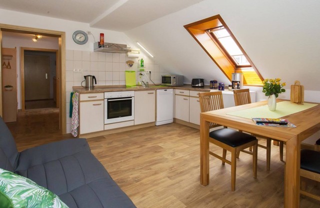 Apartment Marie, bathtub, WC, 2 bedrooms - Ferienwohnungen Möckel