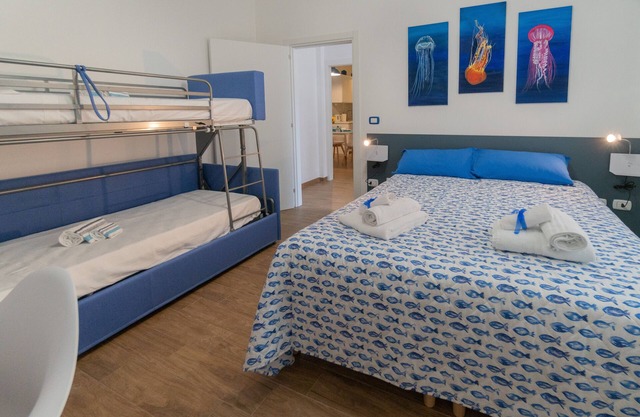Apartment 'Marlù Piano Terra' with Sea View, Wi-Fi and Air Conditioning