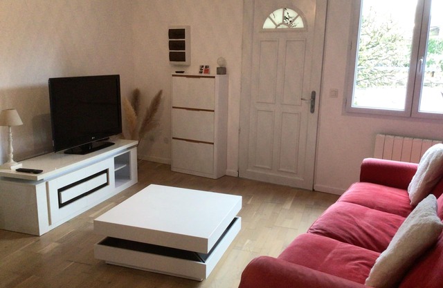 Apartment near Disneyland paris. and boutigny golf course with terrace