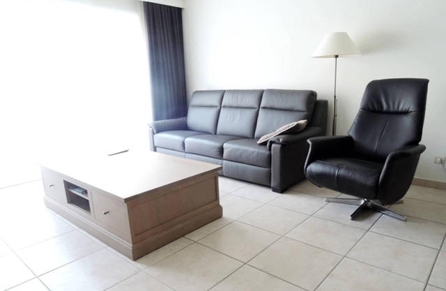 Apartment near Epernayplein, Family-Friendly Stay