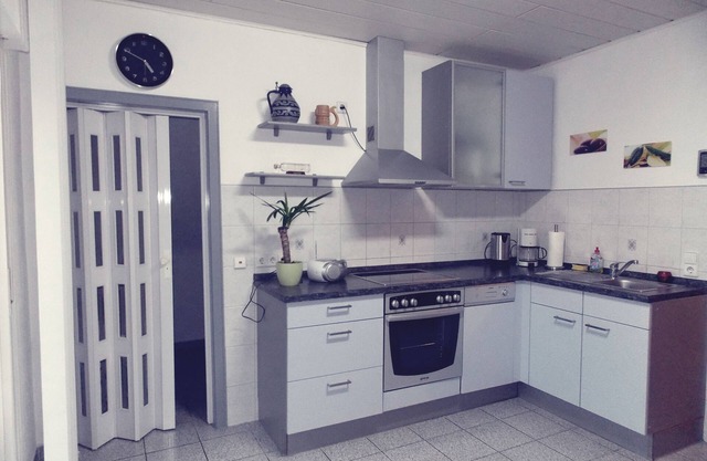 Apartment near pharmacy /doctor /dentist for employees on time to rent