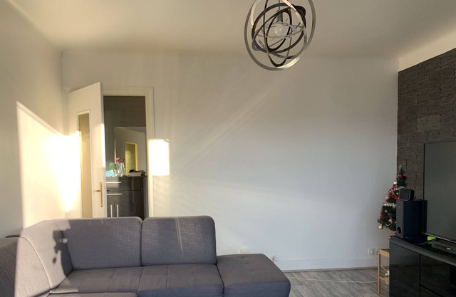 Apartment near train station and city center