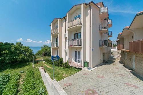 Apartment Noa with sea view