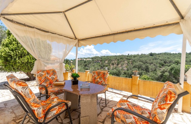Apartment 'Paco's Resort Family Villa 12' with Sea View, Wi-Fi and Air Conditioning