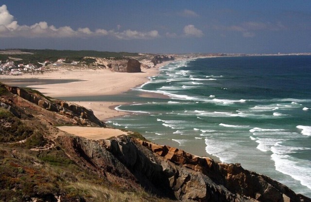 Apartment with pool, unlimited WiFi, short walk to beach Sao Martinho do Porto