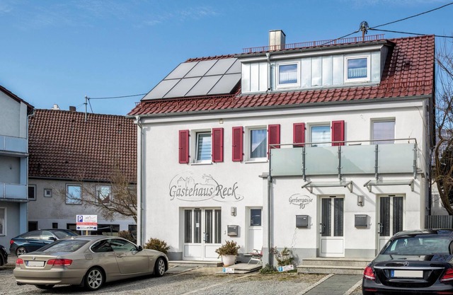Apartment "Reck" close to Historical Centre with Balcony & Wi-Fi
