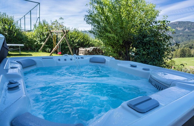 Apartment 'Residence Zum Roessl 206' with Mountain View, Shared Garden and Wi-Fi