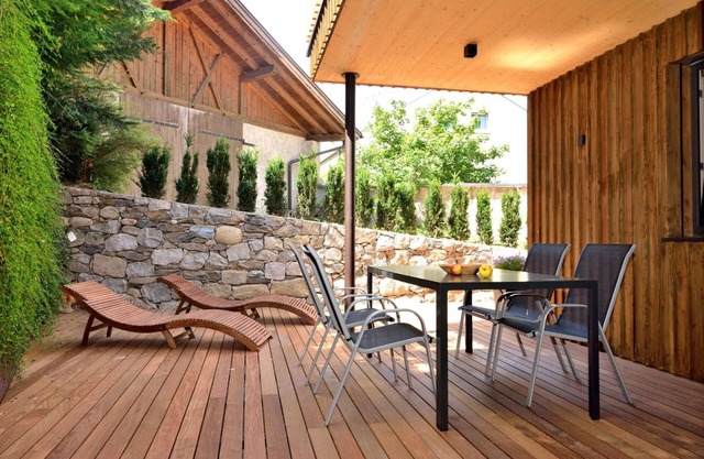 Apartment 'Rumlhof Chalet Sarnfeld Deluxe' with Mountain View, Shared Pool and Wi-Fi