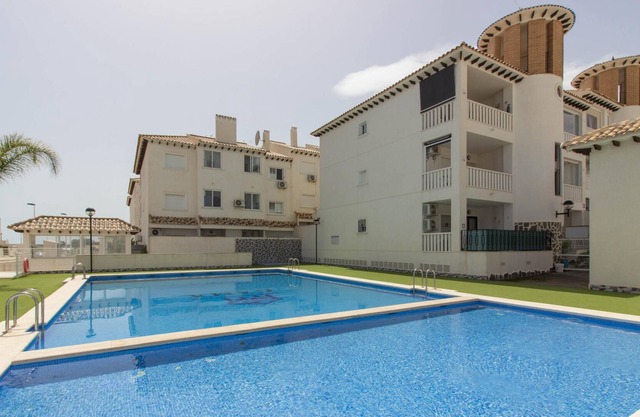 Apartment Soleado with Shared Pool, Terrace & Wi-Fi
