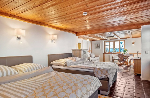 Apartment 'Schwarzwaldstüble' with Mountain View, Private Terrace and Wi-Fi