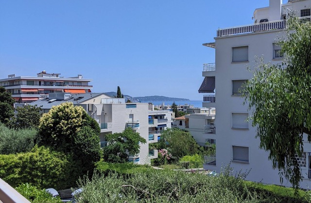 Apartment sea view Nice Ouest