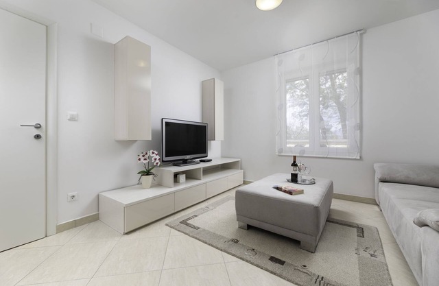 Apartment Seafront Maris - 1 (Kvarner - Soline)