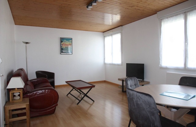 Apartment T3 RIOM (60m²) separate kitchen