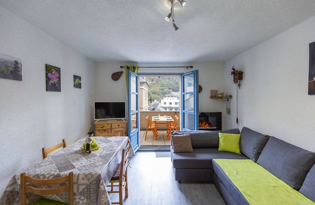 Apartment 'Terrasse Vue Montagne' with Mountain View and Private Terrace