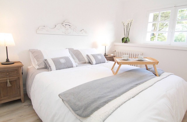 Apartment 'Villa Prat Bras - T1 - Romantique' with Shared Garden and Wi-Fi
