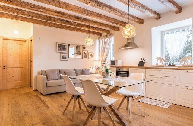 Apartment “Wellness Lodge Edoardo” with Lake and Mountain View, Whirlpool & Sauna