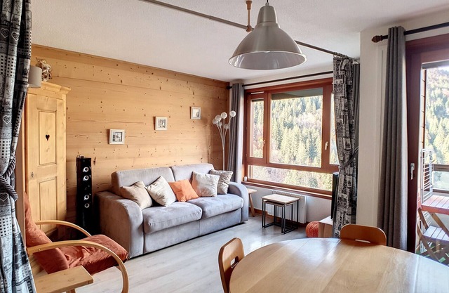 APARTMENT WITH SWIMMING POOL - SAINT JEAN D'AULPS SKI RESORT - 5 PEOPLE