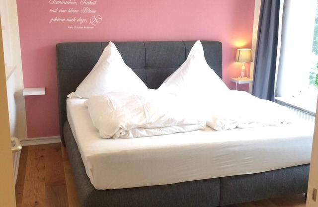 Apartment with a unique location on the Außenalster in Hamburg-Winterhude