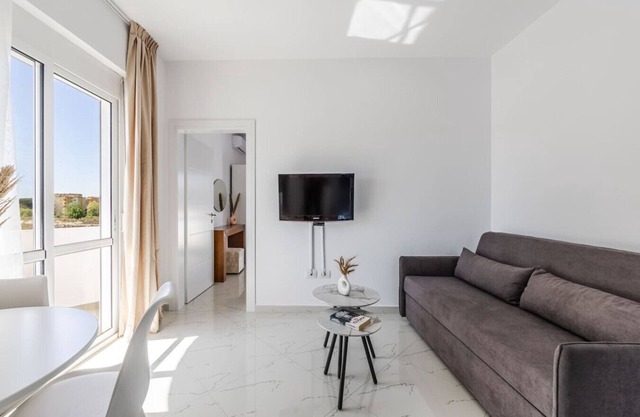 Apartment with AC and Balcony | Golem