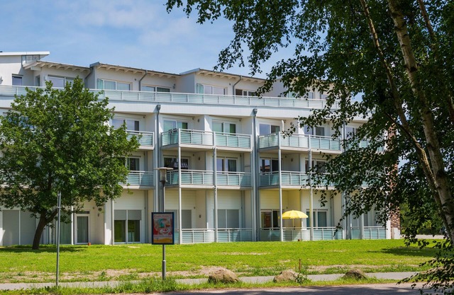 Apartment with balcony 150m from the beach