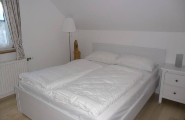 Apartment with in-house ski school and ski rental