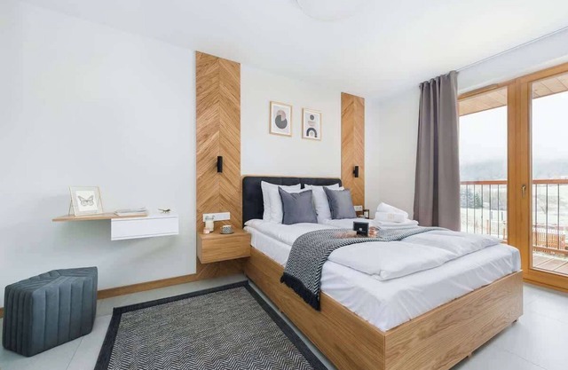 Apartment with Mountain View F12
