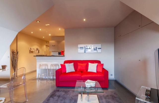 Apartment with parking on Place de Morny