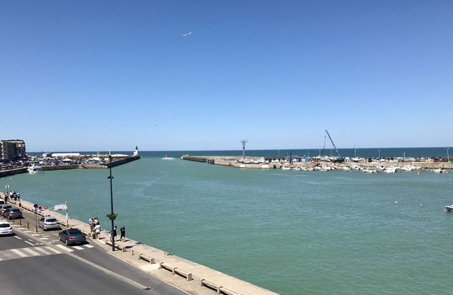 Apartment with terrace for 4 with a magnificent view of the port of Tréport