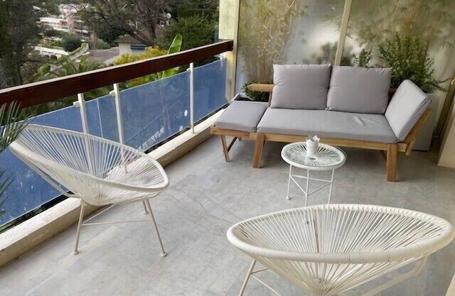 Apartment with terrace in Le Cannet Colline