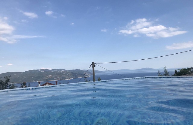 Apartment with XXL terrace and infinity pool !
