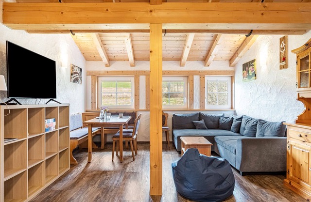 Apartment 'Wohnung Talblick' with Balcony and Wi-Fi